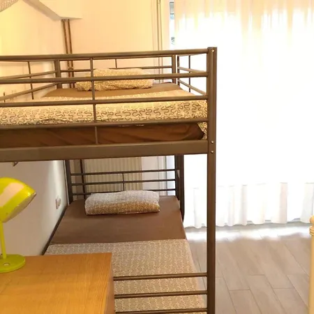 - Sleeps 5 - Parking - Balcony Daire Selanik