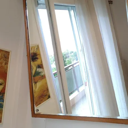 Daire - Sleeps 5 - Parking - Balcony *